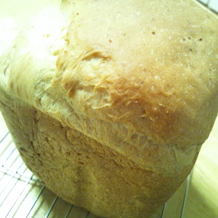パンで食物繊維♪豆乳と全粒粉のメイプル食パン
